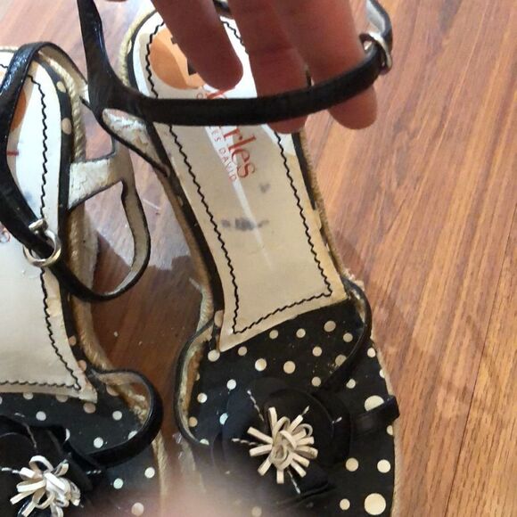 Vintage Charles David flower leather wedges 7 - Picture 10 of 10